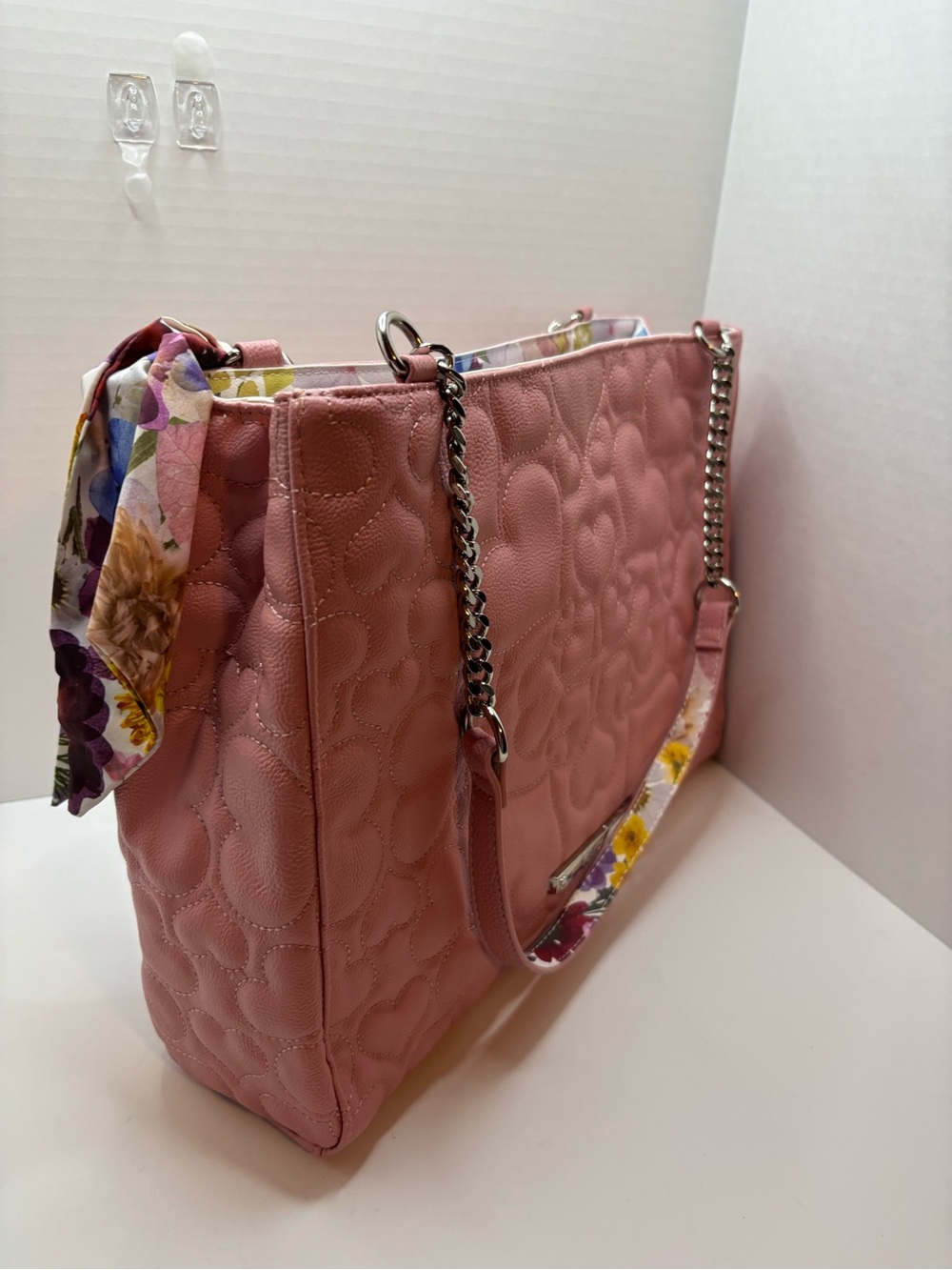 Betsey Johnson Stylish Pink Tote shoulder bag W Floral Scarf - Picture 4 of 4